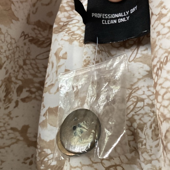 Guess Trench Coat - Picture 3 of 6